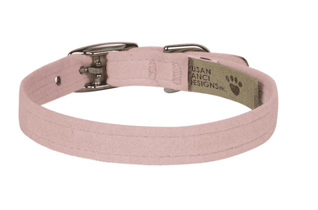 Soft pink pet collar with metal buckle and adjustable strap, ideal for small dogs or cats, featuring a comfortable and stylish design for everyday wear.